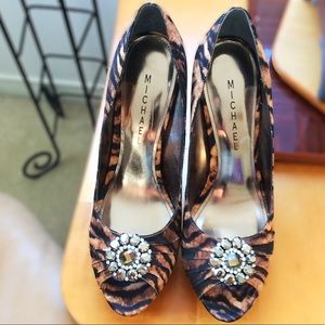 Vintage Tiger Print Peep Toe Platform Pumps